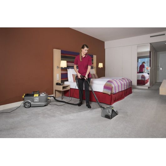 Lava-aspiradora Karcher Puzzi 10/2 Adv
