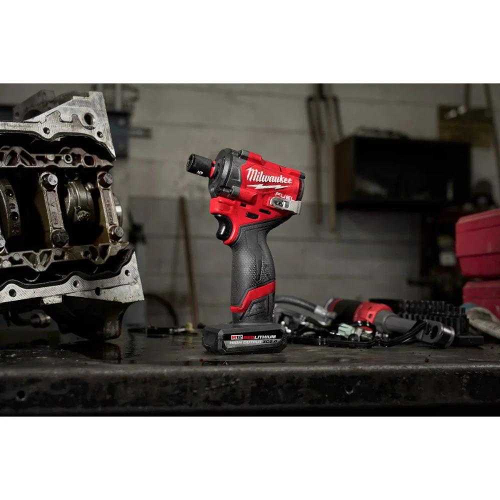 Llave de impacto corta M12 FUEL 3/8" Milwaukee 2562-22