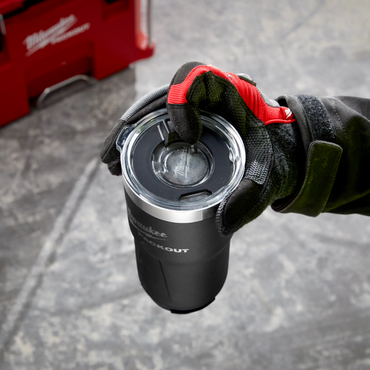 Vaso PACKOUT 20oz negro Milwaukee 48-22-8392B