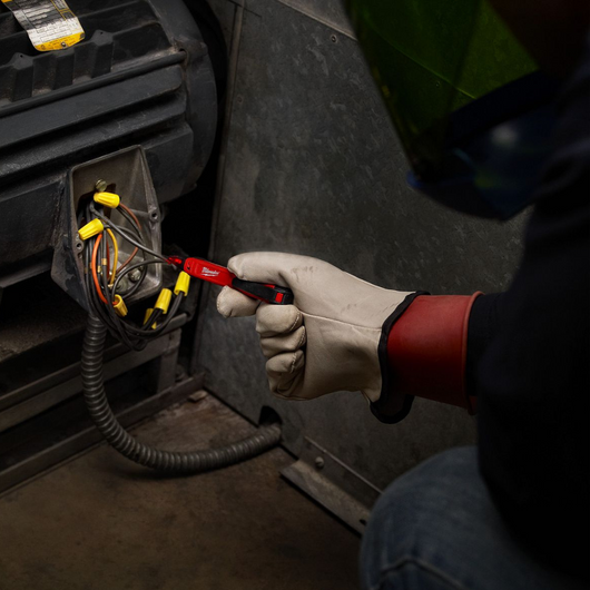 Detector de Voltaje con LED Milwaukee 2202-20