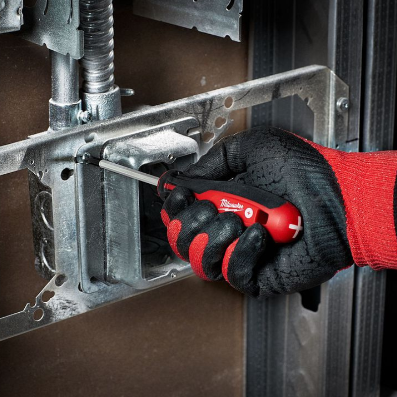 Herramientas manuales en oferta Milwaukee Makita Black and Decker Stanley 