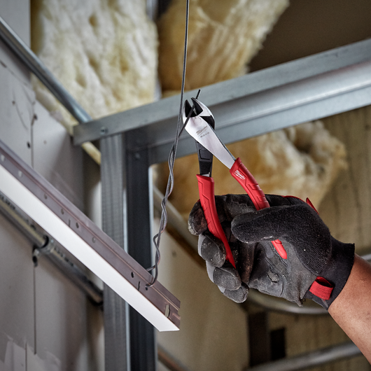 Pinza de corte diagonal con cabeza angulada de 8" Milwaukee 48-22-6128