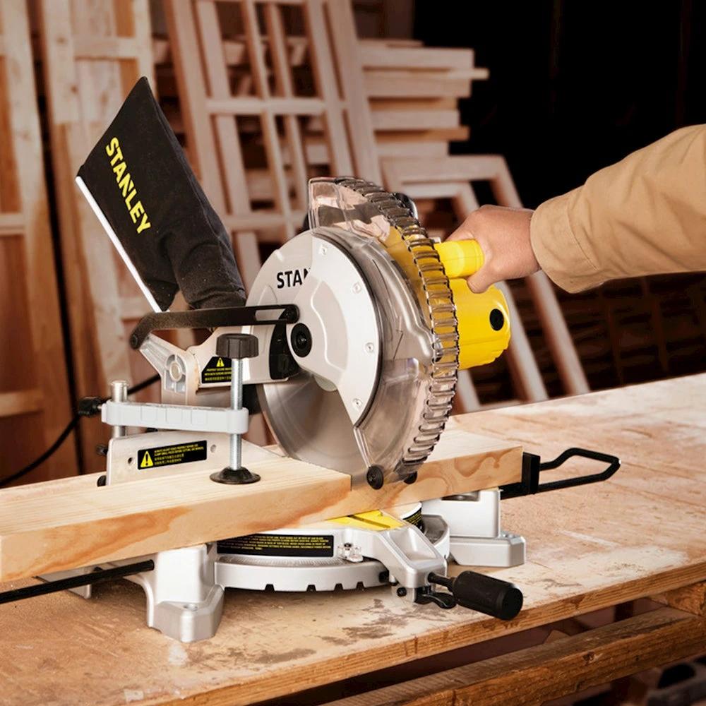 Sierra Ingletadora 10'' 1500w Stanley Sm16-b3