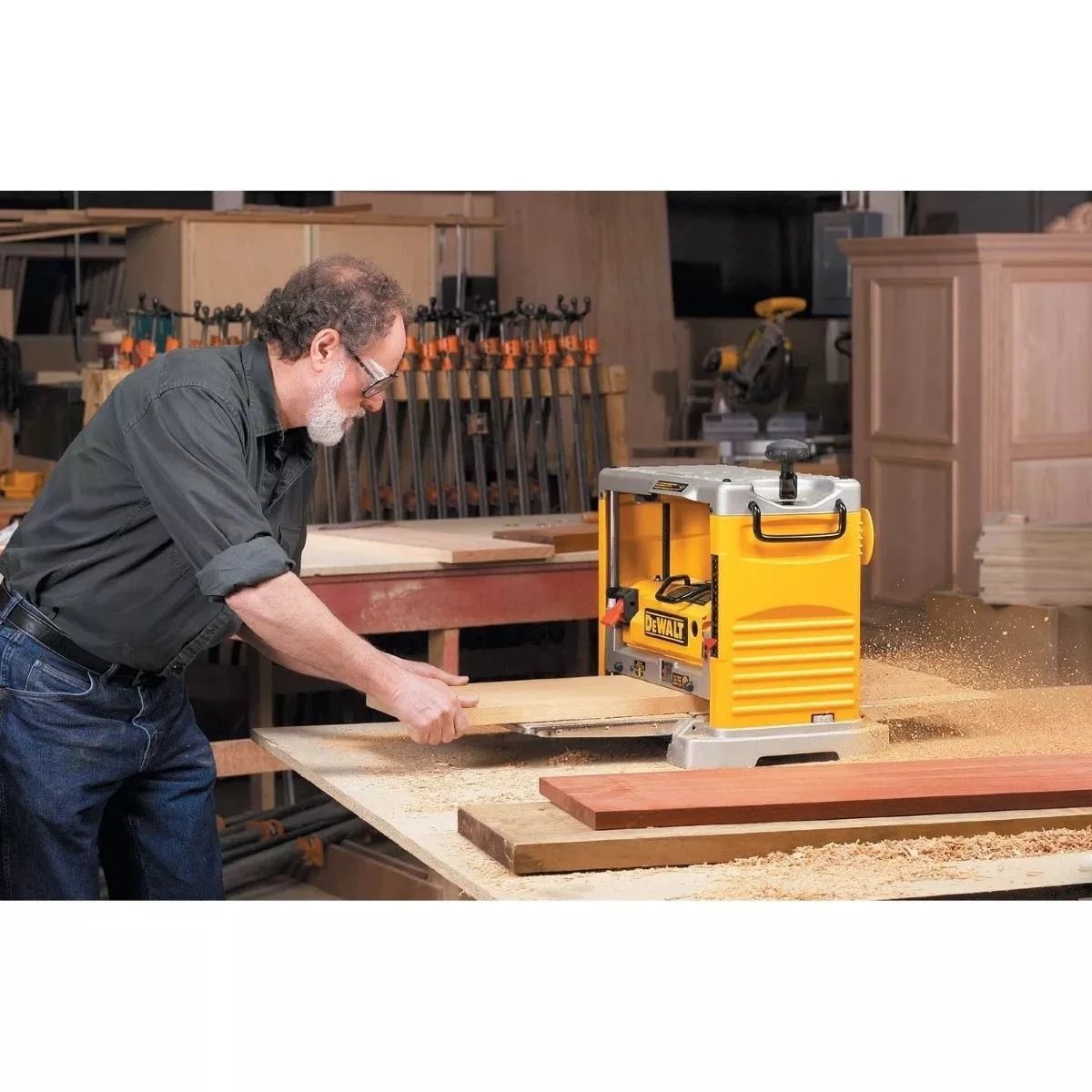 Cepillo Canteador de 12 1/2 Pulgadas con Sistema de 3 Cuchillas Dewalt DW734 - DEWALT - Industrias GSL