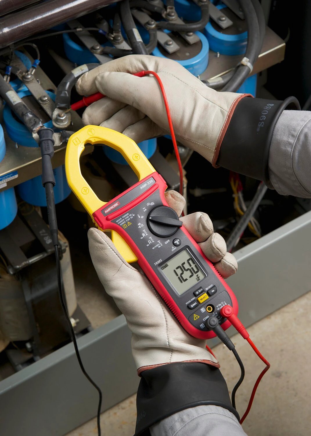 Pinza Amperimetrica 1000A ACDC TRMS con prueba de motores Amprobe AMP-330