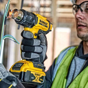 Pistola de Calor Inalambrica con 2 Boquillas 20V MAX Dewalt Dce530b
